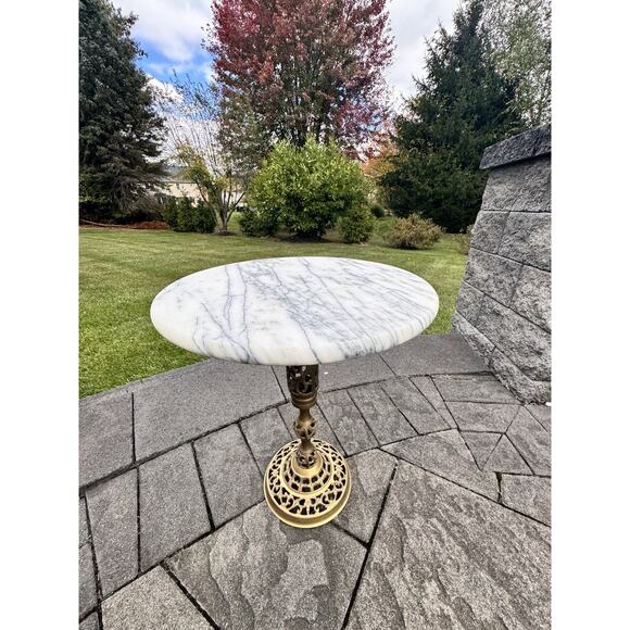 Vintage French Style Round Marble Top Table with Brass Filigree Base 17.5” - Picture 1 of 12